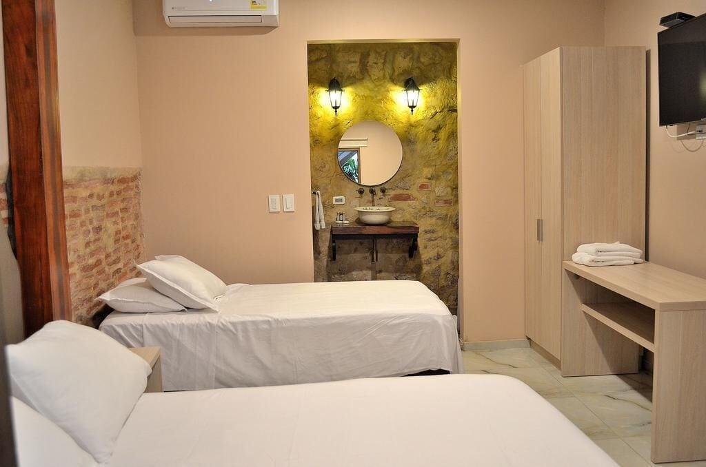 Hotel Puertas De Cartagena Bagian luar foto
