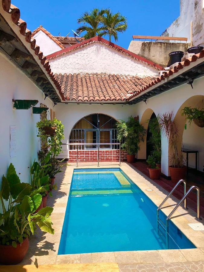 Hotel Puertas De Cartagena Bagian luar foto
